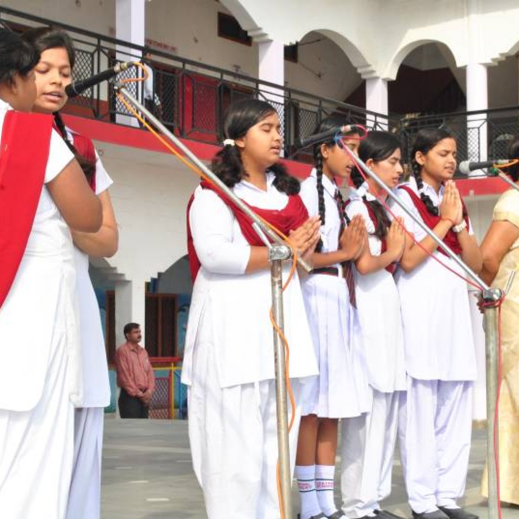 Students and campus life at Central Academy Bargadwa